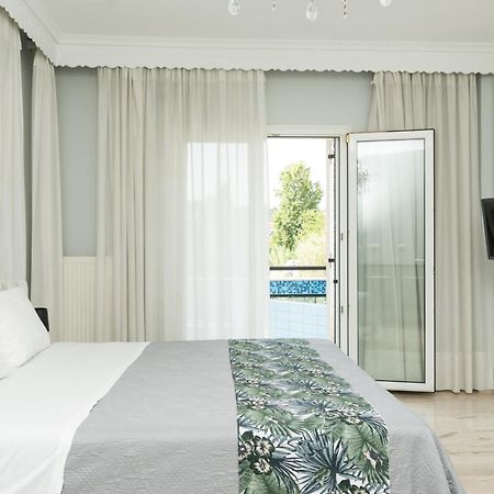 Glykanisos Suites Néa Péramos Exterior foto