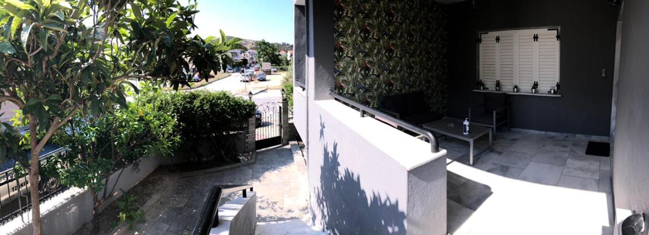 Glykanisos Suites Néa Péramos Exterior foto