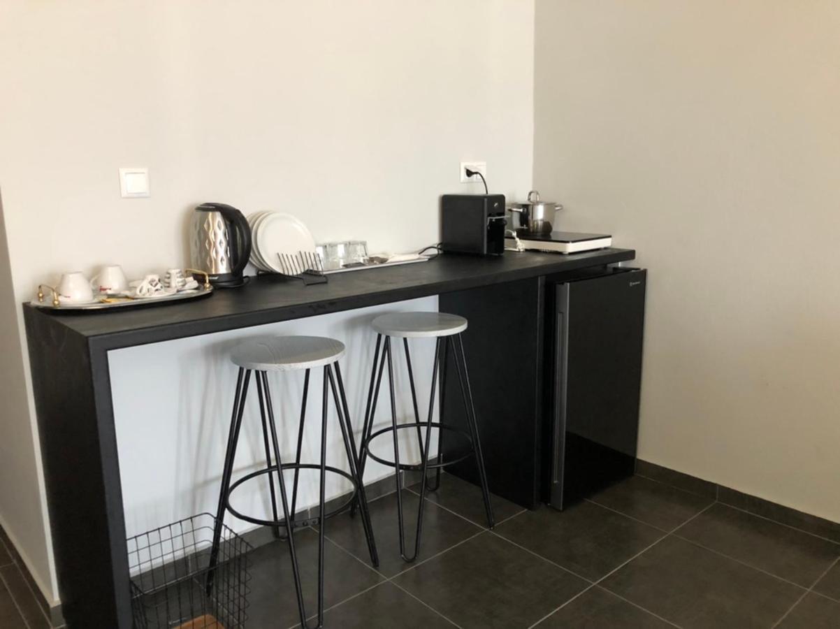 Glykanisos Suites Néa Péramos Exterior foto